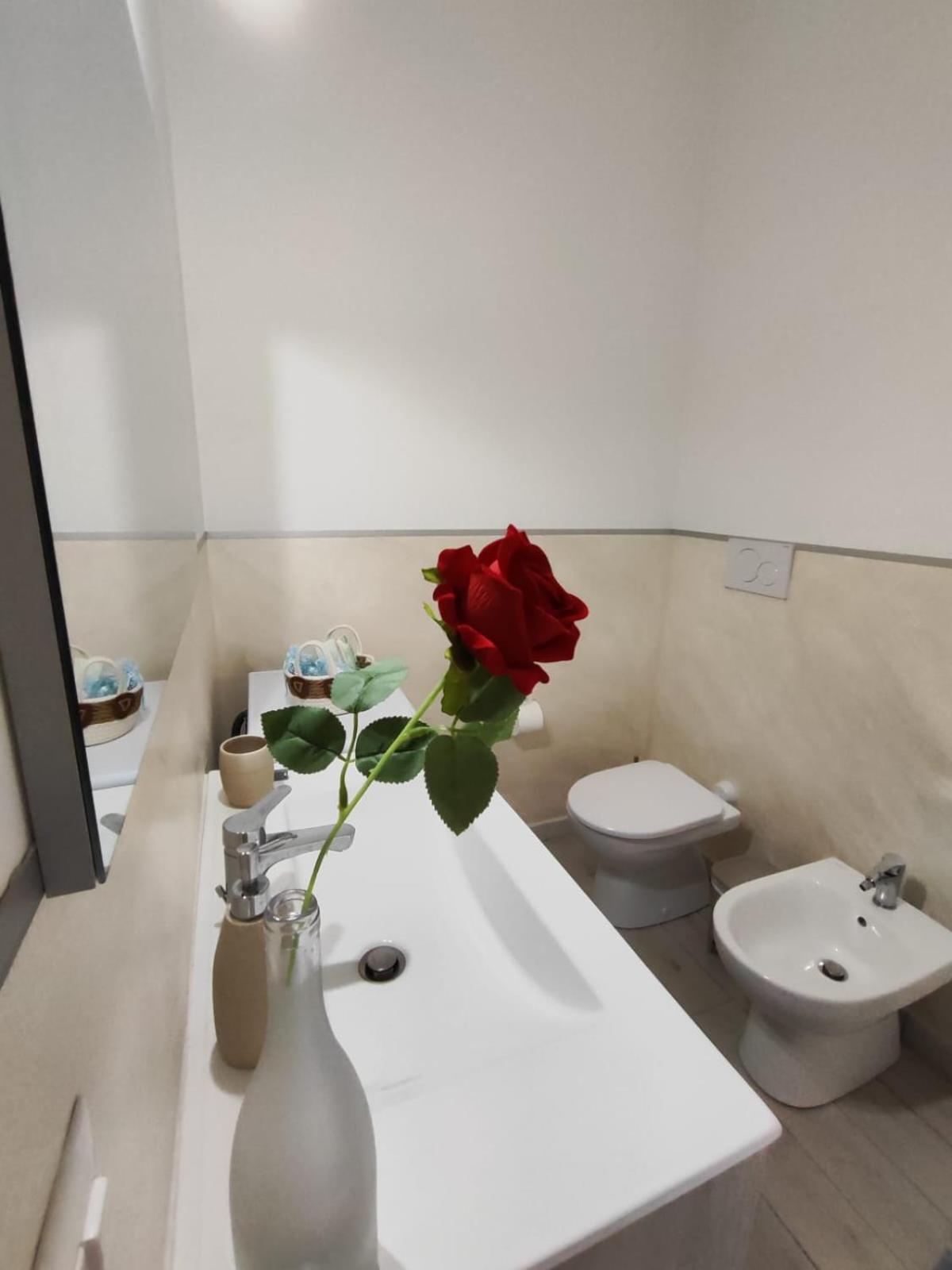 Casa Vacanze Con Giardino I Girasoli - Cin It 09006 - 9 C 2000 R4042- Sorso Buitenkant foto