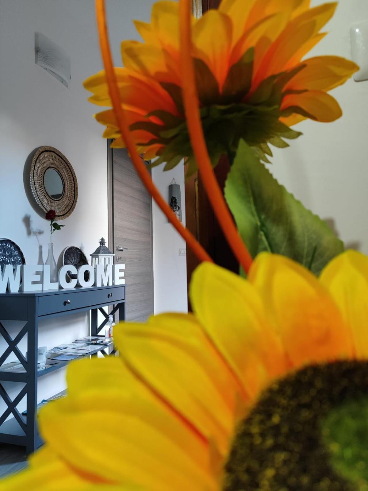 Casa Vacanze Con Giardino I Girasoli - Cin It 09006 - 9 C 2000 R4042- Sorso Buitenkant foto